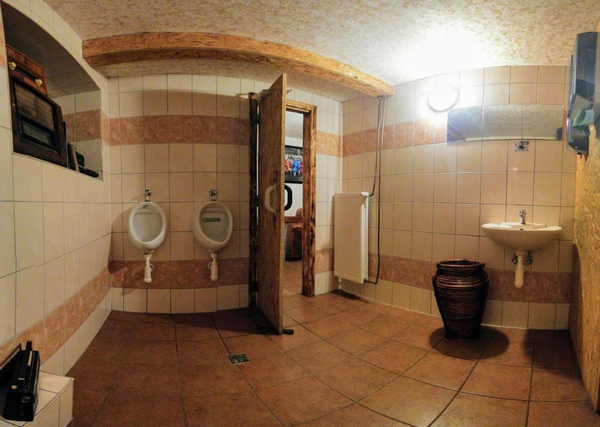 Hostel Doupe Humpolec Eksteriør billede