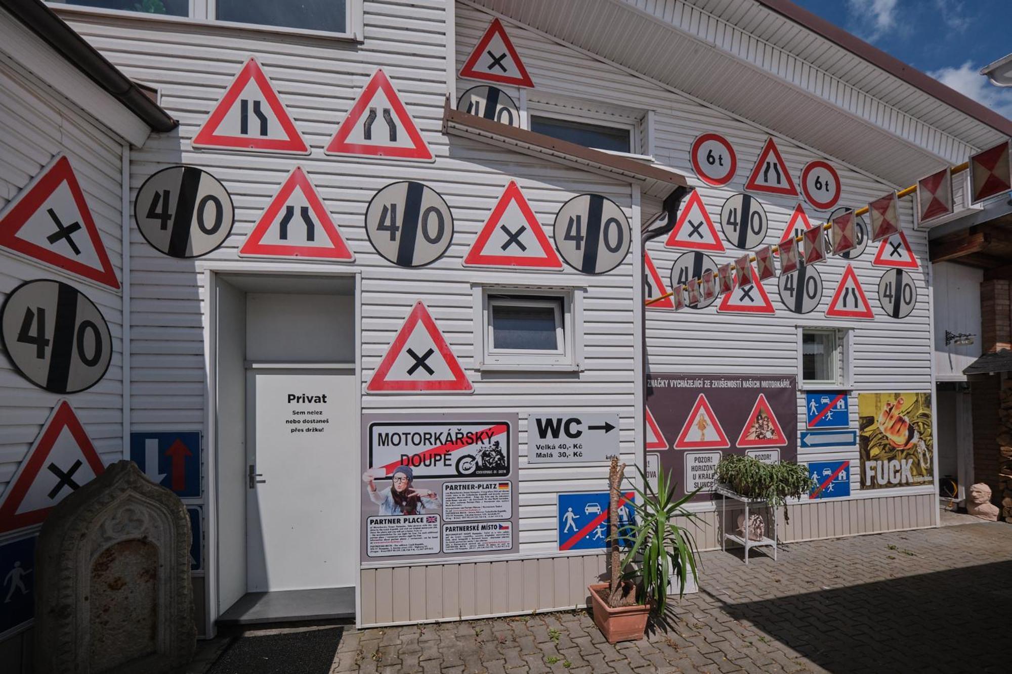 Hostel Doupe Humpolec Eksteriør billede